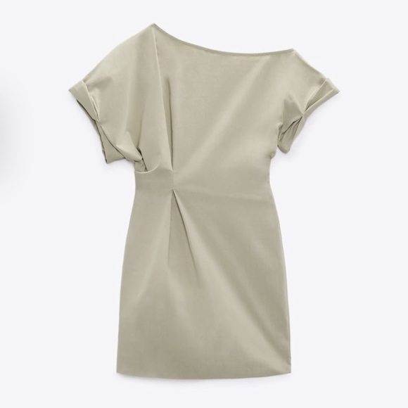 Zara Dresses & Skirts - Zara PLEATED ASYMMETRIC DRESS ZISE L